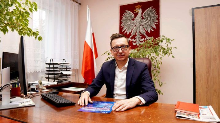 Wójt Kluczewska Rafał Pałka dziękuję mieszkańcom za tak liczny udział w wyborach parlamentarnych, w które osobiście bardzo się zaangażował.