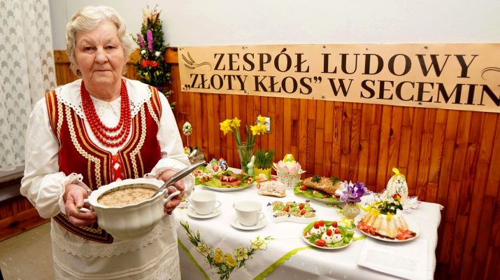 Teresa Kącka – opiekun zespołu ludowego Złoty Kłos z zachęca do przygotowania w Wielkanoc żuru po secemsku. Przepis jest bardzo prosty.